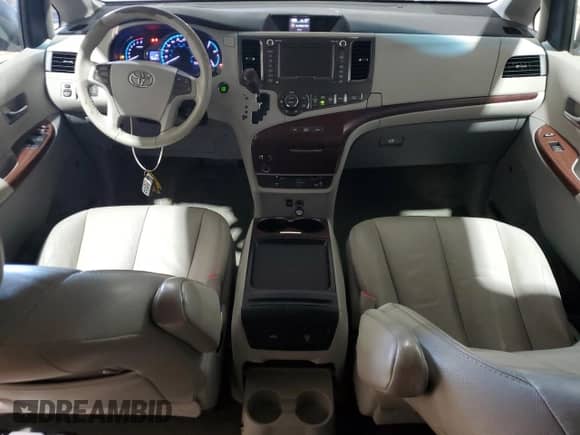 2011 Toyota Sienna XLE AAS with VIN 5TDYK3DC8BS172652, listed as a Copart auction lot 44549145 with 132,827 mi miles and Salvage title. Bid and sale history available at DreamBid. Image 8.