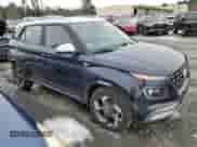 2021 Hyundai Venue SEL z VIN KMHRC8A3XMU092962, wystawiony jako Copart lot #38888154 z przebiegiem 33 770 mil mil oraz Nie do naprawy • Non repairable. Historia ofert i sprzedaży dostępna na DreamBid. Obrazek 4.