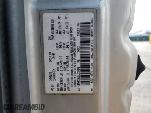 1998 Dodge 2500 z VIN 1B7KF23W1WJ130679, wystawiony jako Copart lot #46950485 z przebiegiem Nie podano mil oraz Szkoda całkowita • Salvage title. Historia ofert i sprzedaży dostępna na DreamBid. Obrazek 10.