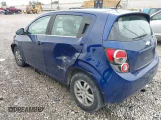2014 Chevrolet Sonic LT с VIN 1G1JC6SBXE4185129, выставлен на аукционе IAAI как лот 43271957 с пробегом 96 555 миль миль и . История ставок и продаж доступна на DreamBid. Изображение 3.