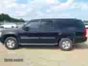 2010 Chevrolet Suburban z VIN 1GNZKLEG7AR271831, wystawiony jako IAAI lot #42231200 z przebiegiem 68 130 mil mil oraz . Historia ofert i sprzedaży dostępna na DreamBid. Obrazek 14.
