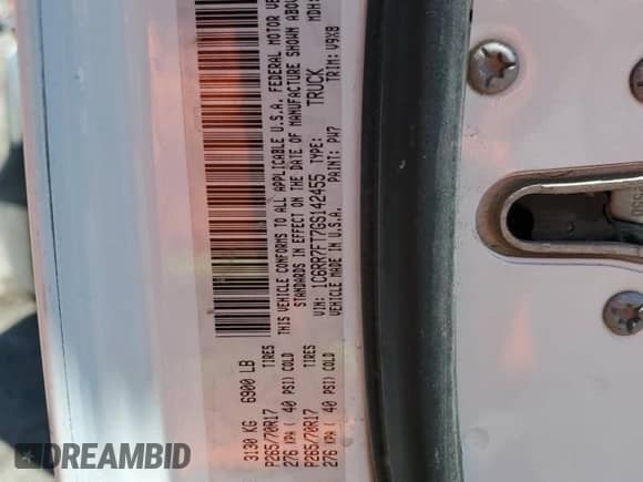 2016 Ram 1500 Tradesman z VIN 1C6RR7FT7GS142455, wystawiony jako Copart lot #63335105 z przebiegiem 122 161 mil mil oraz Szkoda całkowita • Salvage title. Historia ofert i sprzedaży dostępna na DreamBid. Obrazek 12.