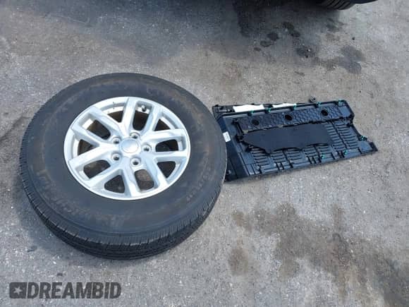 2023 Jeep Wrangler Sport S с VIN 1C4HJXDG4PW678113, выставлен на аукционе IAAI как лот 42200402 с пробегом 21 614 миль миль и . История ставок и продаж доступна на DreamBid. Изображение 12.