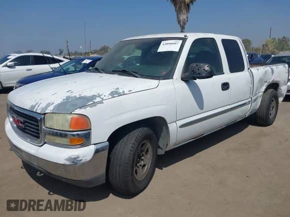 2002 GMC Sierra 1500 SLE с VIN 2GTEC19T221388503, выставлен на аукционе IAAI как лот 43090007 с пробегом 142 668 миль миль и . История ставок и продаж доступна на DreamBid. Изображение 2.