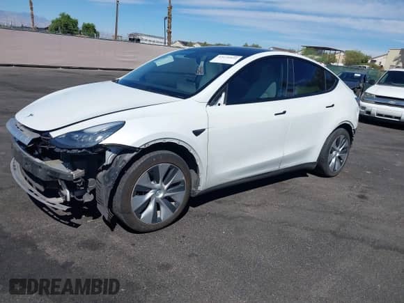 2021 Tesla Model Y Long Range с VIN 5YJYGDEE3MF219908, выставлен на аукционе IAAI как лот 43170922 с пробегом Не указан миль и . История ставок и продаж доступна на DreamBid. Изображение 19.