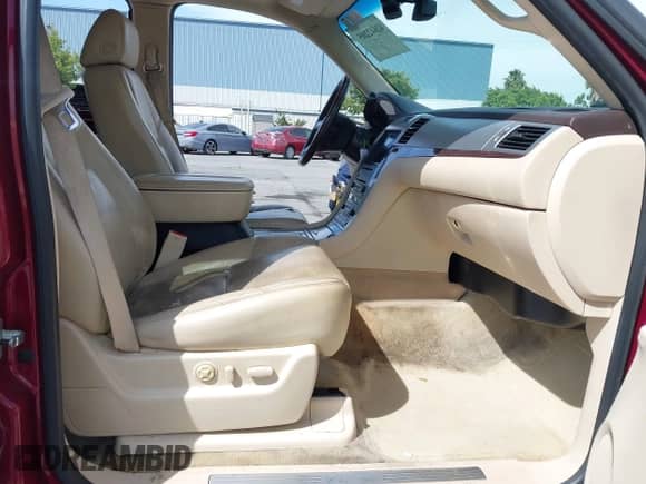 2008 Cadillac Escalade ESV с VIN 1GYFK66888R160245, выставлен на аукционе IAAI как лот 42642205 с пробегом 163 669 миль миль и . История ставок и продаж доступна на DreamBid. Изображение 5.