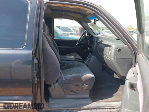 1999 Chevrolet Silverado 1500 LS with VIN 1GCEK19T2XE136906, listed as a IAAI auction lot 42924047 with 283,326 mi miles and . Bid and sale history available at DreamBid. Image 5.