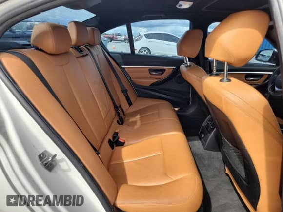 2018 BMW 3 Series 330i with VIN WBA8B9C58JEE82245, listed as a Copart auction lot 85824025 with 114,410 mi miles and Salvage title. Bid and sale history available at DreamBid. Image 10.