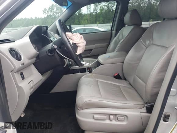 2011 Honda Pilot EX-L z VIN 5FNYF3H71BB033923, wystawiony jako Copart lot #56649305 z przebiegiem 132 304 mil mil oraz Szkoda całkowita • Salvage title. Historia ofert i sprzedaży dostępna na DreamBid. Obrazek 7.