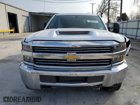 2018 Chevrolet Silverado 2500HD z VIN 1GC2KUEY1JZ234895, wystawiony jako Copart lot #44267675 z przebiegiem 192 144 mil mil oraz Szkoda całkowita • Salvage title. Historia ofert i sprzedaży dostępna na DreamBid. Obrazek 5.