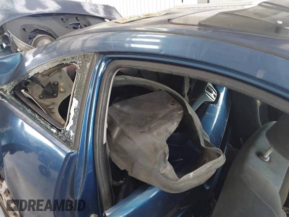 2004 Honda Accord EX z VIN 1HGCM72504A003940, wystawiony jako IAAI lot #43133339 z przebiegiem 229 086 mil mil oraz . Historia ofert i sprzedaży dostępna na DreamBid. Obrazek 8.