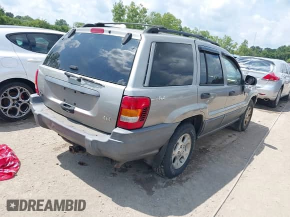 2001 Jeep Grand Cherokee Laredo с VIN 1J4GW48S01C501135, выставлен на аукционе IAAI как лот 42947832 с пробегом 239 728 миль миль и . История ставок и продаж доступна на DreamBid. Изображение 4.