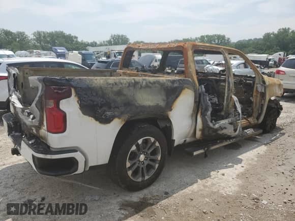 2022 Chevrolet Silverado 1500 High Country с VIN 1GCUDJED2NZ620696, выставлен на аукционе Copart как лот 59561515 с пробегом Не указан миль и На запчасти • Non repairable. История ставок и продаж доступна на DreamBid. Изображение 3.