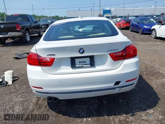 2016 BMW 4 Series 428i xDrive с VIN WBA4C9C52GG138514, выставлен на аукционе IAAI как лот 42646813 с пробегом 71 824 миль миль и . История ставок и продаж доступна на DreamBid. Изображение 16.