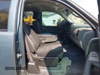 2010 Chevrolet Silverado 1500 LS с VIN 1GCSKREA7AZ243374, выставлен на аукционе IAAI как лот 43271363 с пробегом 189 334 миль миль и . История ставок и продаж доступна на DreamBid. Изображение 5.