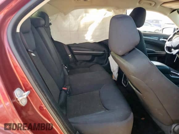 2021 Chrysler 300 Touring с VIN 2C3CCAAG0MH609391, выставлен на аукционе Copart как лот 62180235 с пробегом 49 037 миль миль и Списание • Salvage title. История ставок и продаж доступна на DreamBid. Изображение 10.