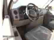 2010 Ford Econoline Cargo Commercial z VIN 1FTNS2EWXADA37043, wystawiony jako Copart lot #80500884 z przebiegiem 222 181 mil mil oraz Szkoda całkowita • Salvage title. Historia ofert i sprzedaży dostępna na DreamBid. Obrazek 8.