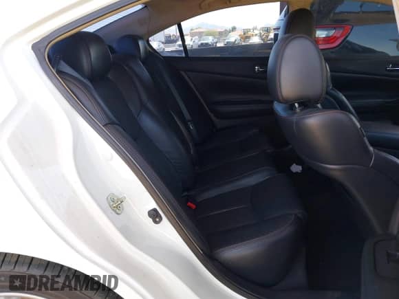 2014 Nissan Maxima SV with VIN 1N4AA5AP1EC473783, listed as a IAAI auction lot 42543625 with 128,727 mi miles and . Bid and sale history available at DreamBid. Image 8.