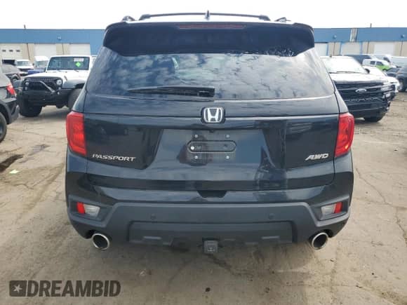 2024 Honda Passport EX-L с VIN 5FNYF8H51RB023902, выставлен на аукционе Copart как лот 60824725 с пробегом Не указан миль и Списание • Salvage title. История ставок и продаж доступна на DreamBid. Изображение 6.