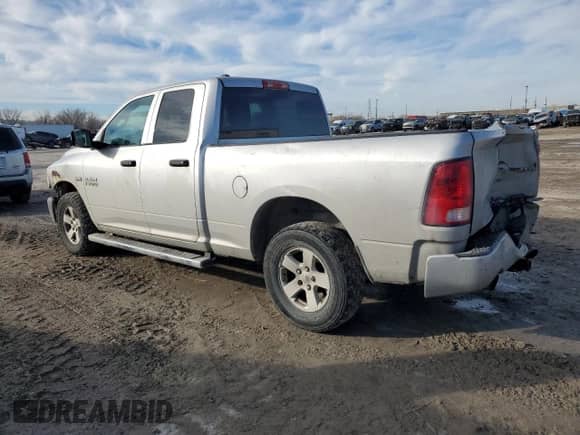 2016 Ram 1500 ST z VIN 1C6RR7FT0GS392572, wystawiony jako Copart lot #42344715 z przebiegiem 328 606 mil mil oraz Szkoda całkowita • Salvage title. Historia ofert i sprzedaży dostępna na DreamBid. Obrazek 2.