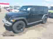 2021 Jeep Wrangler Unlimited Willys z VIN 1C4HJXDN4MW859738, wystawiony jako IAAI lot #42593210 z przebiegiem 23 163 mil mil oraz . Historia ofert i sprzedaży dostępna na DreamBid. Obrazek 2.