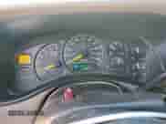 1999 Chevrolet Silverado 1500 LS z VIN 1GCEK19V8XE216342, wystawiony jako Copart lot #80629585 z przebiegiem 163 938 mil mil oraz Szkoda całkowita • Salvage title. Historia ofert i sprzedaży dostępna na DreamBid. Obrazek 9.