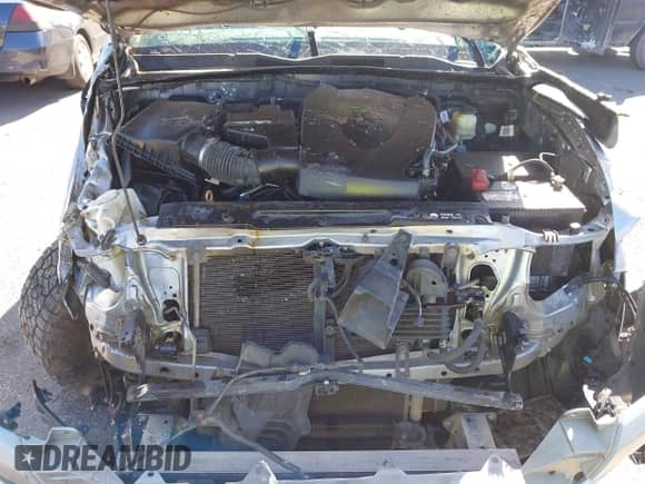 2018 Toyota Tacoma SR5 with VIN 5TFRZ5CN5JX056896, listed as a IAAI auction lot 41831908 with 200,984 mi miles and . Bid and sale history available at DreamBid. Image 10.