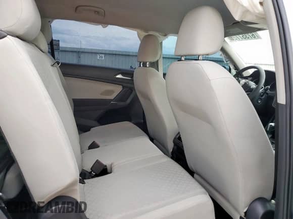 2018 Volkswagen Tiguan S с VIN 3VV1B7AX2JM086561, выставлен на аукционе Copart как лот 67357725 с пробегом 47 393 миль миль и Списание • Salvage title. История ставок и продаж доступна на DreamBid. Изображение 10.