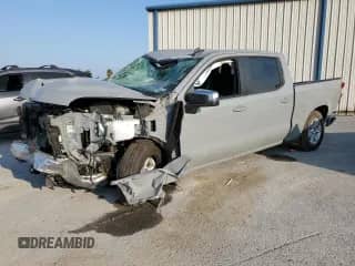 2024 Chevrolet Silverado 1500 LT z VIN 1GCPACEK9RZ217188, wystawiony jako Copart lot #82591484 z przebiegiem Nie podano mil oraz Szkoda całkowita • Salvage title. Historia ofert i sprzedaży dostępna na DreamBid. Obrazek 1.
