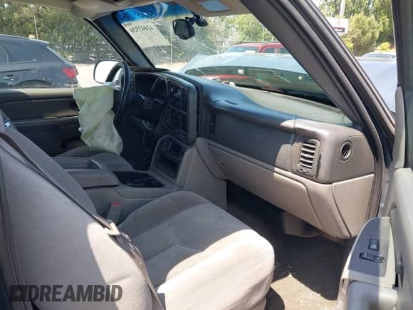 2007 Chevrolet Silverado 1500 LT3 z VIN 2GCEK13Z771156812, wystawiony jako IAAI lot #42443520 z przebiegiem Nie podano mil oraz . Historia ofert i sprzedaży dostępna na DreamBid. Obrazek 5.