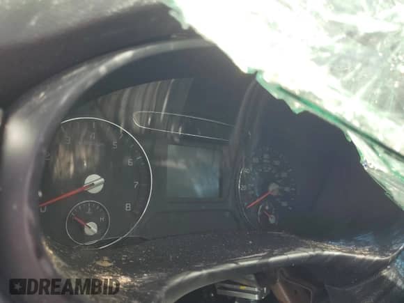 2018 Kia Sorento LX z VIN 5XYPGDA30JG377045, wystawiony jako Copart lot #70025135 z przebiegiem Nie podano mil oraz Nie do naprawy • Non repairable. Historia ofert i sprzedaży dostępna na DreamBid. Obrazek 9.