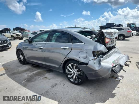 2011 Hyundai Sonata SE z VIN 5NPEC4AC3BH251419, wystawiony jako Copart lot #85547385 z przebiegiem 116 463 mil mil oraz Szkoda całkowita • Salvage title. Historia ofert i sprzedaży dostępna na DreamBid. Obrazek 2.
