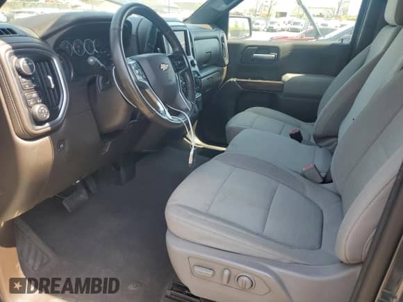 2020 Chevrolet Silverado 1500 LT z VIN 1GCPYDEK2LZ189310, wystawiony jako Copart lot #55473105 z przebiegiem 69 938 mil mil oraz Czysty tytuł • Clean title. Historia ofert i sprzedaży dostępna na DreamBid. Obrazek 7.