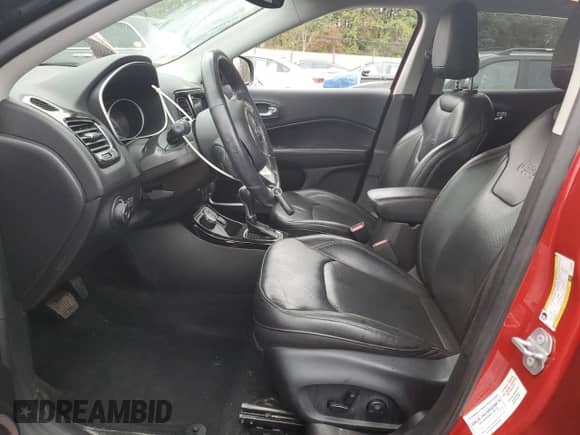 2019 Jeep Compass Limited z VIN 3C4NJDCB9KT666660, wystawiony jako Copart lot #82343725 z przebiegiem 78 990 mil mil oraz Szkoda całkowita • Salvage title. Historia ofert i sprzedaży dostępna na DreamBid. Obrazek 7.