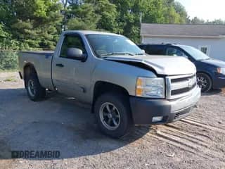 2007 Chevrolet Silverado 1500 1LT with VIN 1GCEC14097Z590783, listed as a IAAI auction lot 42787390 with 254,427 mi miles and . Bid and sale history available at DreamBid. Image 1.