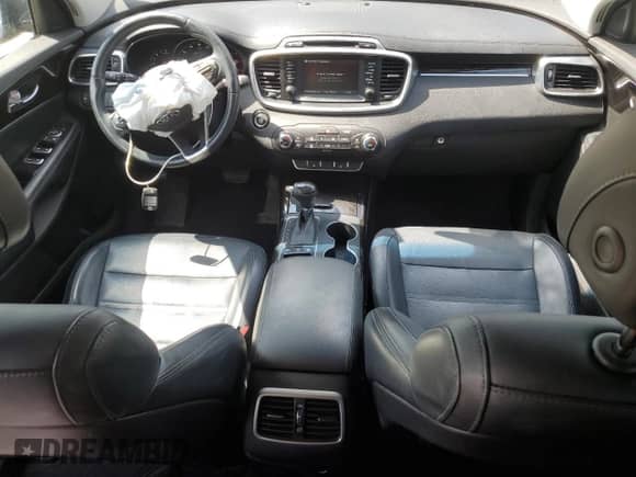 2017 Kia Sorento EX with VIN 5XYPHDA56HG323970, listed as a Copart auction lot 71365255 with 88,616 mi miles and Salvage title. Bid and sale history available at DreamBid. Image 8.