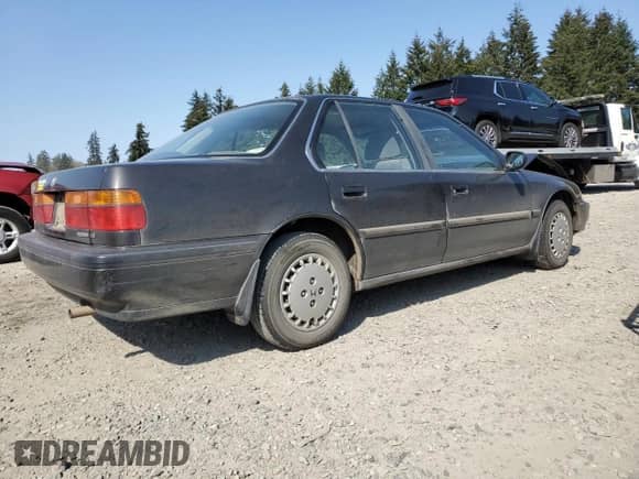 1990 Honda Accord LX z VIN JHMCB7658LC106944, wystawiony jako Copart lot #54325895 z przebiegiem 94 905 mil mil oraz Szkoda całkowita • Salvage title. Historia ofert i sprzedaży dostępna na DreamBid. Obrazek 3.