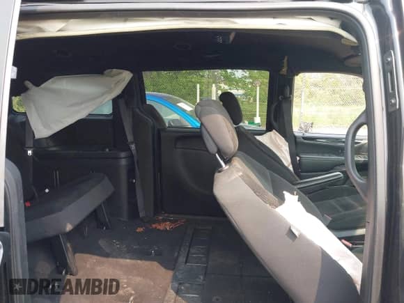 2019 Dodge Grand Caravan SE z VIN 2C4RDGBG6KR509257, wystawiony jako IAAI lot #42403074 z przebiegiem 90 250 mil mil oraz . Historia ofert i sprzedaży dostępna na DreamBid. Obrazek 8.