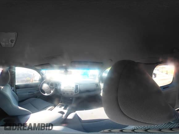 2011 Toyota Tacoma z VIN 5TFUU4EN8BX001764, wystawiony jako IAAI lot #42018887 z przebiegiem 143 848 mil mil oraz . Historia ofert i sprzedaży dostępna na DreamBid. Obrazek 18.