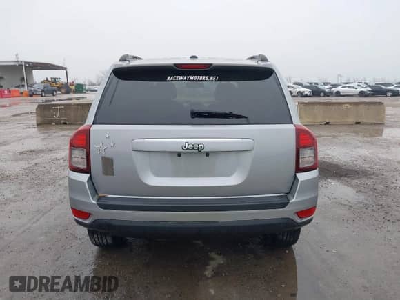 2017 Jeep Compass Sport с VIN 1C4NJCBA7HD124023, выставлен на аукционе IAAI как лот 41436187 с пробегом Не указан миль и . История ставок и продаж доступна на DreamBid. Изображение 16.