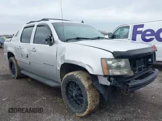2011 Chevrolet Avalanche LT с VIN 3GNTKFE39BG212642, выставлен на аукционе IAAI как лот 41951335 с пробегом 221 950 миль миль и . История ставок и продаж доступна на DreamBid. Изображение 1.