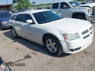2008 Dodge Magnum SXT with VIN 2D4FV37V48H239091, listed as a IAAI auction lot 42342580 with 175,373 mi miles and . Bid and sale history available at DreamBid. Image 1.