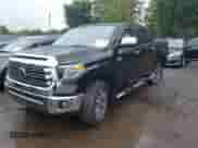 2019 Toyota Tundra SR5 с VIN 5TFAY5F15KX792392, выставлен на аукционе IAAI как лот 43157300 с пробегом 73 246 миль миль и . История ставок и продаж доступна на DreamBid. Изображение 17.