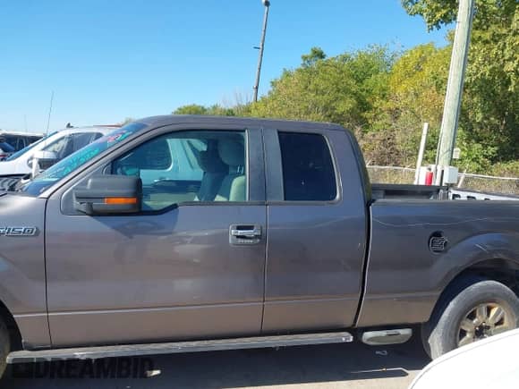 2010 Ford F-150 XL z VIN 1FTEX1C80AKA73738, wystawiony jako IAAI lot #43481590 z przebiegiem 148 559 mil mil oraz . Historia ofert i sprzedaży dostępna na DreamBid. Obrazek 14.