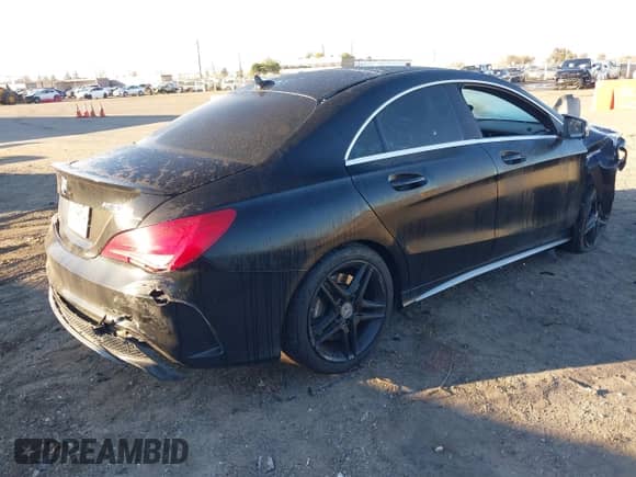 2014 Mercedes-Benz CLA 45 AMG с VIN WDDSJ5CB1EN111303, выставлен на аукционе IAAI как лот 41399624 с пробегом Не указан миль и . История ставок и продаж доступна на DreamBid. Изображение 4.