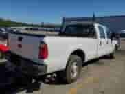 2014 Ford F-250 XL z VIN 1FT7W2AT3EEB10231, wystawiony jako Copart lot #72242404 z przebiegiem 314 412 mil mil oraz Czysty tytuł • Clean title. Historia ofert i sprzedaży dostępna na DreamBid. Obrazek 3.