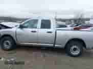 2010 Dodge 1500 SLT с VIN 1D7RV1GP0AS116554, выставлен на аукционе IAAI как лот 41707682 с пробегом Не указан миль и . История ставок и продаж доступна на DreamBid. Изображение 13.