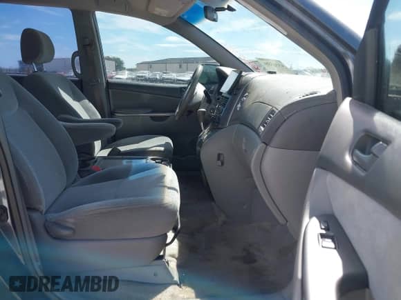 2007 Toyota Sienna CE с VIN 5TDZK23CX7S047675, выставлен на аукционе IAAI как лот 43365386 с пробегом 240 670 миль миль и . История ставок и продаж доступна на DreamBid. Изображение 5.