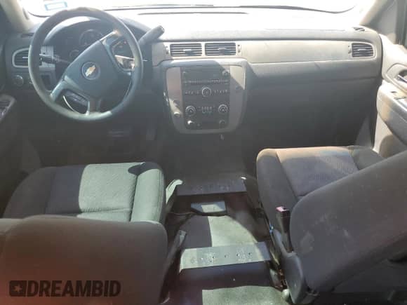 2011 Chevrolet Tahoe Commercial with VIN 1GNLC2E02BR324517, listed as a Copart auction lot 76686964 with 189,442 mi miles and Salvage title. Bid and sale history available at DreamBid. Image 8.