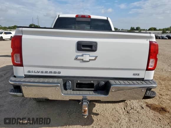 2016 Chevrolet Silverado 1500 LTZ z VIN 3GCPCSEC6GG367950, wystawiony jako Copart lot #63495475 z przebiegiem 135 067 mil mil oraz Szkoda całkowita • Salvage title. Historia ofert i sprzedaży dostępna na DreamBid. Obrazek 6.
